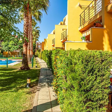2 Bedroom Stunning In Сasa de vacaciones Isla Cristina